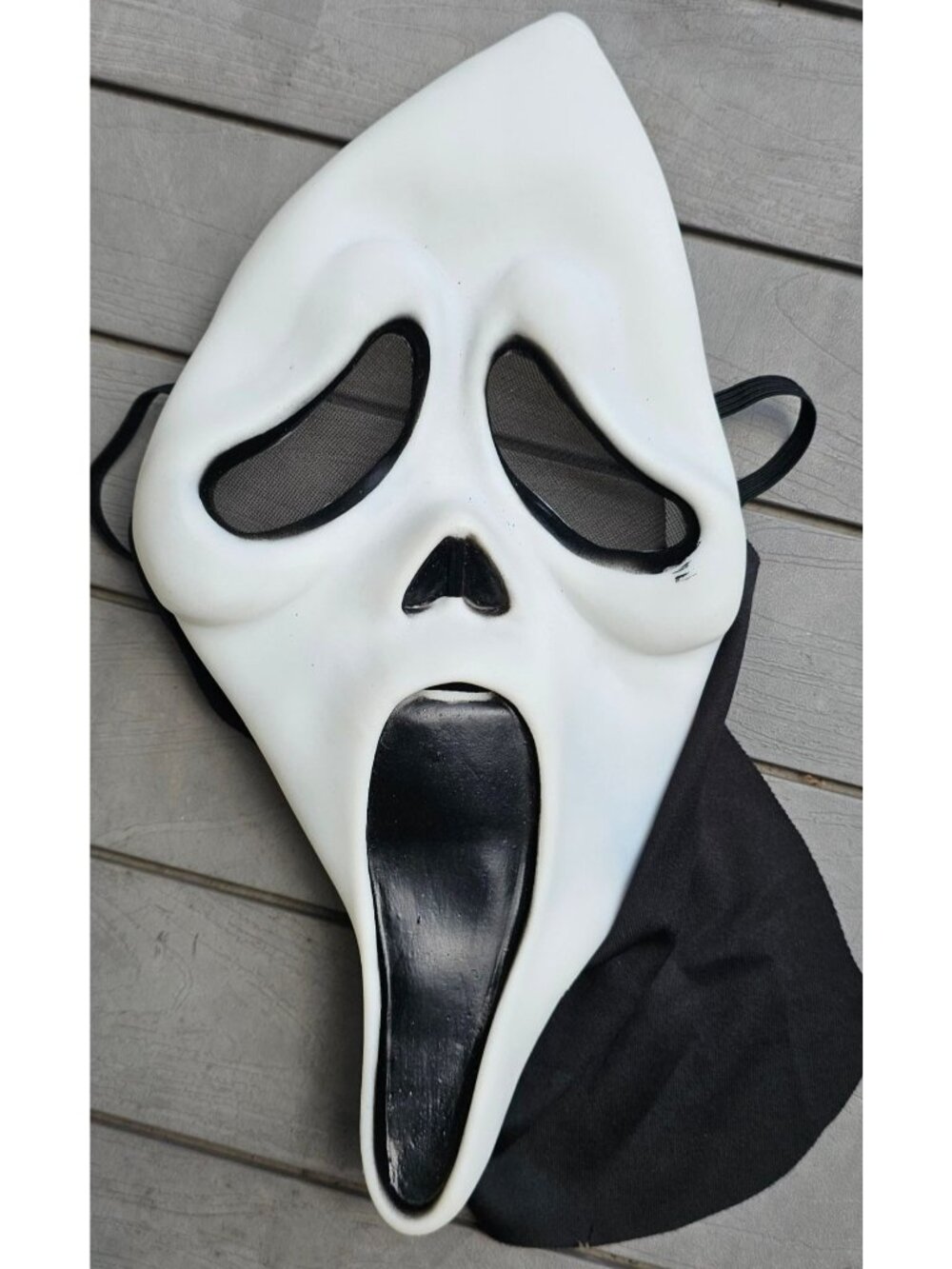 Ghostface Mask Scream Easter Unlimited Fun World 2010s Collar Shroud White Vinyl